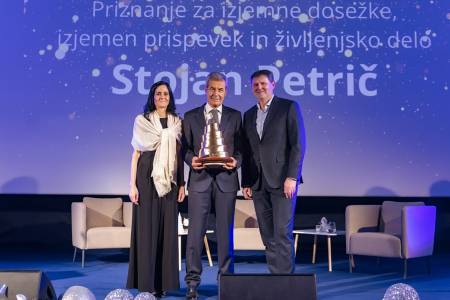 Darja Petrič, članica uprave, Stojan Petrič, predsednik nadzornega sveta skupine Kolektor in Valter Leban, predsednik uprave skupine Kolektor