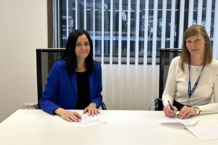 Kolektor z donacijo krepi podporo otrokom in lokalni skupnosti